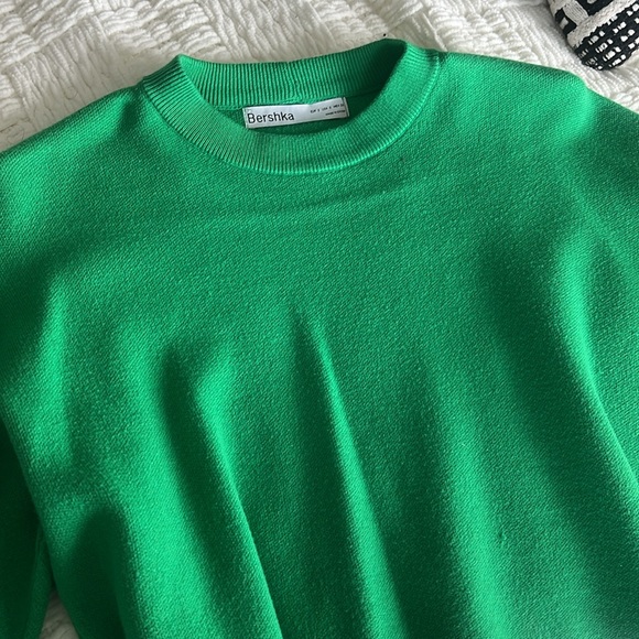 Green Bershka cropped sweater - Picture 2 of 3